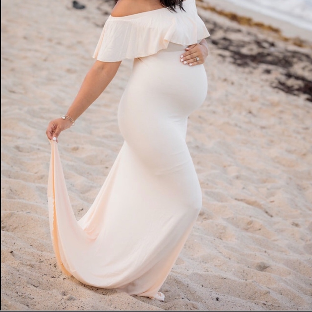 Maternity gown